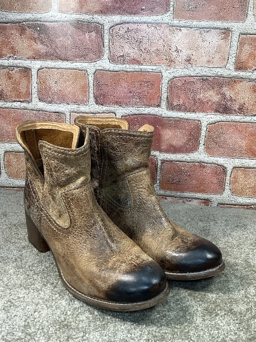 Diba True Walnut Grove Womens Ankle boots size 8